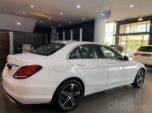 Mercedes C180 - 2020 - giảm ngay 79 triệu khi mua xe trong tháng 11