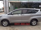 Bán ô tô Toyota Innova năm 2017, màu bạc, xe cũ giá tốt