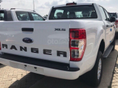 Ford Ranger XLS tặng nắp thùng, BHVC, tiền mặt