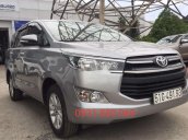 Bán ô tô Toyota Innova năm 2017, màu bạc, xe cũ giá tốt