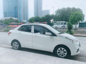 Bán Hyundai Grand i10 năm sản xuất 2018, màu trắng chính chủ, giá 300tr