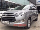 Bán ô tô Toyota Innova năm 2017, màu bạc, xe cũ giá tốt