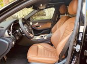 Cần bán gấp Mercedes-Benz C300 AMG 2020 sản xuất năm 2019, màu đen