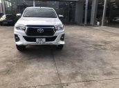 Cần bán lại xe Toyota Hilux 2.4E đời 2018, màu trắng, xe nhập  