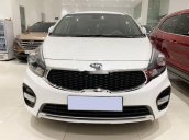 Cần bán Kia Rondo năm sản xuất 2019, màu trắng còn mới, 600 triệu