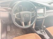 Bán xe Toyota Innova 2.0G sản xuất năm 2020, màu trắng