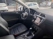 Bán ô tô Volkswagen Tiguan sản xuất năm 2019, màu đỏ, xe nhập còn mới