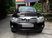 Bán ô tô Toyota Fortuner năm sản xuất 2010, màu đen còn mới 