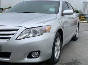 Bán Toyota Camry năm 2010, màu bạc, xe nhập 