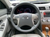 Bán Toyota Camry năm 2010, màu bạc, xe nhập 