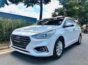Chính chủ bán Hyundai Accent 1.4AT đời 2018, màu trắng