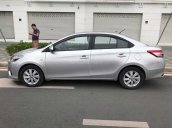 Cần bán Toyota Vios 1.5E năm sản xuất 2015, màu bạc giá cạnh tranh