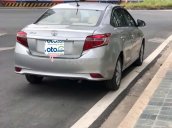 Cần bán Toyota Vios 1.5E năm sản xuất 2015, màu bạc giá cạnh tranh