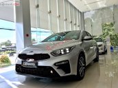 Cần bán Kia Cerato năm 2019, màu bạc, giá bán hấp dẫn 635tr, hỗ trợ lãi suất thấp