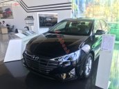 Cần bán xe Hyundai Elantra năm sản xuất 2019, màu đen, giá 607tr