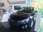 Cần bán xe Hyundai Elantra năm sản xuất 2019, màu đen, giá 607tr