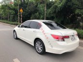 Bán xe ô tô Honda Accord sản xuất năm 2011, màu trắng còn rất mới