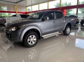 Cần bán xe Mitsubishi Triton đời 2016, màu xám, nhập khẩu nguyên chiếc  