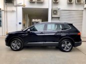 Bán ô tô Volkswagen Tiguan 2020, màu đen, xe nhập