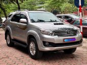 Cần bán xe Toyota Fortuner số sàn máy dầu sản xuất 2013 cực đẹp