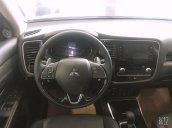 Mitsubishi Outlander 2020, tặng 100% trước bạ