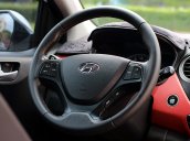 Bán ô tô Hyundai Grand i10 sản xuất năm 2017, màu trắng, giá rẻ