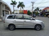 Bán Toyota Innova E năm sản xuất 2015, màu bạc số sàn, 395tr