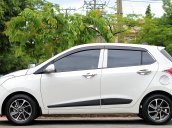 Bán ô tô Hyundai Grand i10 sản xuất năm 2017, màu trắng, giá rẻ