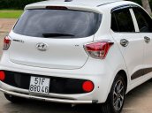 Bán ô tô Hyundai Grand i10 sản xuất năm 2017, màu trắng, giá rẻ