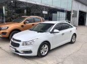 Bán Chevrolet Cruze năm 2017, màu trắng, còn đăng kiểm