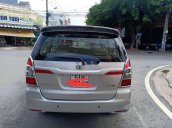 Bán Toyota Innova E năm sản xuất 2015, màu bạc số sàn, 395tr