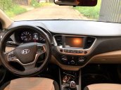 Cần bán gấp Hyundai Accent đời 2018, màu trắng còn mới 