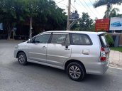 Bán Toyota Innova E năm sản xuất 2015, màu bạc số sàn, 395tr