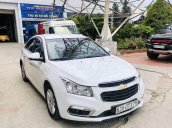 Cần bán Chevrolet Cruze LT đời 2017, màu trắng chính chủ, 375 triệu