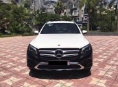 Bán xe Mercedes GLC200 2019, màu đen như mới