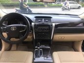 Cần bán Toyota Camry 2.0 sản xuất năm 2018, màu đen, chính chủ 