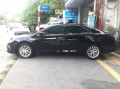 Cần bán Toyota Camry 2.0 sản xuất năm 2018, màu đen, chính chủ 