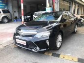 Cần bán Toyota Camry 2.0 sản xuất năm 2018, màu đen, chính chủ 