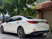 Bán Mazda 6 2.0 Preminium năm 2019, màu trắng, giá tốt