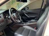 Bán Mazda 6 2.0 Preminium năm 2019, màu trắng, giá tốt