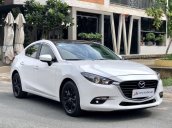 Cần bán Mazda 3 đời 2018, màu trắng, số tự động, giá 596tr