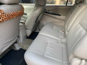 Cần bán gấp Toyota Innova 2.0E sx 2016, xe gia đình giá tốt 410 triệu đồng