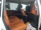 Bán xe Lexus LX 570 sản xuất 2016, màu trắng, nhập khẩu