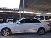 Cần bán xe Mercedes E250 AMG đời 2012, màu trắng