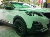 Cần bán Peugeot 3008 năm 2017, màu trắng, số tự động