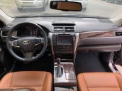 Cần bán gấp Toyota Camry 2.5 Q sản xuất 2018, màu đen