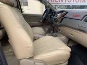 Cần bán nhanh Toyota Fortuner 2.7V đời 2011, màu xám, giá tốt