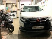 Cần bán nhanh chiếc Mitsubishi Outlander đã độ đời 2018, màu trắng