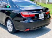 Bán Toyota Camry 2.5G năm sản xuất 2016, màu đen  