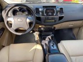 Cần bán xe Toyota Fortuner 2.7AT 2015, màu đen